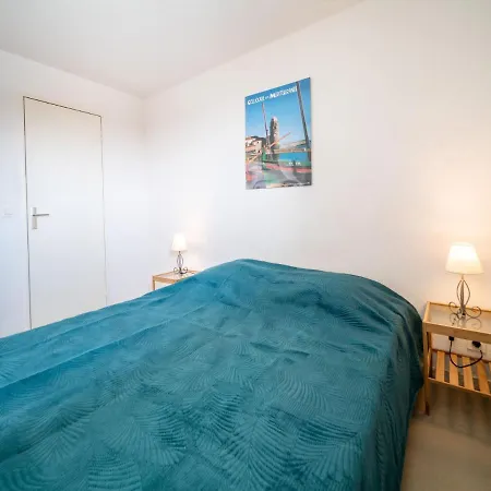 Les Flots Bleus By Interhome *