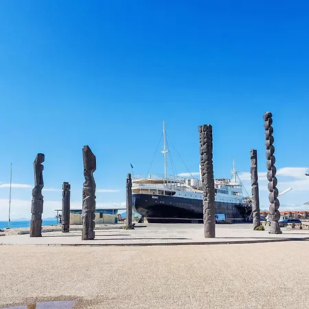 Les Flots Bleus By Interhome Le Barcarès