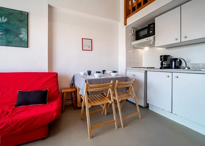 Apartment Les Flots Bleus By Interhome